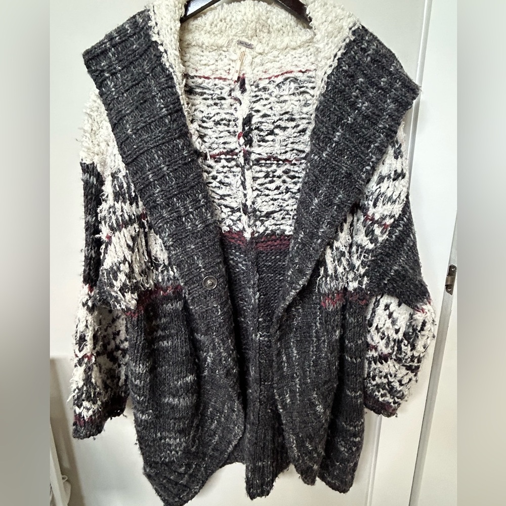 Women’s Free People cardigan size XS but fits larger